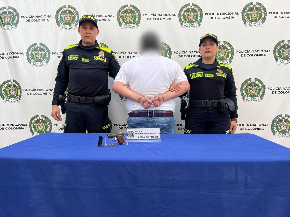 Pretendía burlar seguridad del Aeropuerto Benito Salas de Neiva, portaba arma de fuego