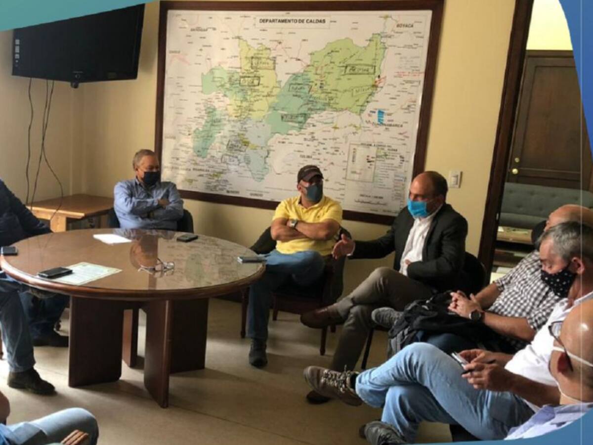 A través de APP se mejorarían vías en zonas aguacateras de Caldas