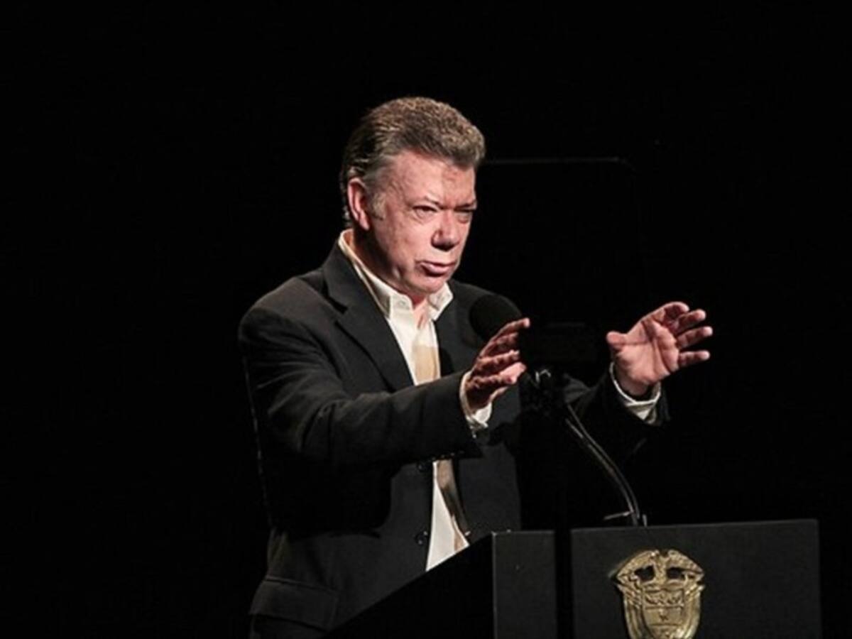 Santos anuncia centros de acopio para campesinos que sustituyeron coca
