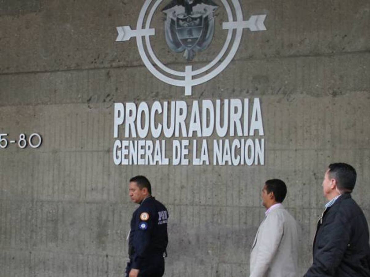 Por irregularidades en inmovilización de vehículos investigan a tres coroneles