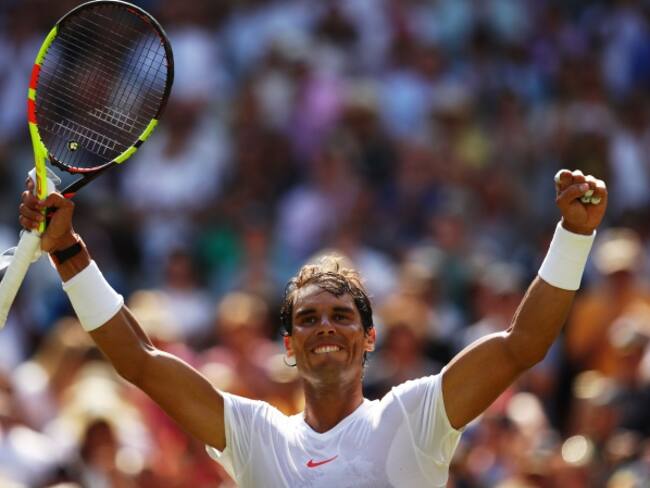 Nadal clasificó a octavos de Wimbledon y aseguró el número uno