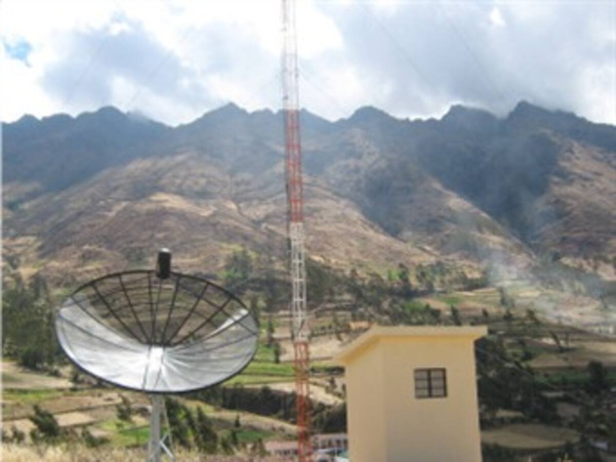 Antenas de radio, TV y telefonía no generan riesgo: físico Paolo Vecchia