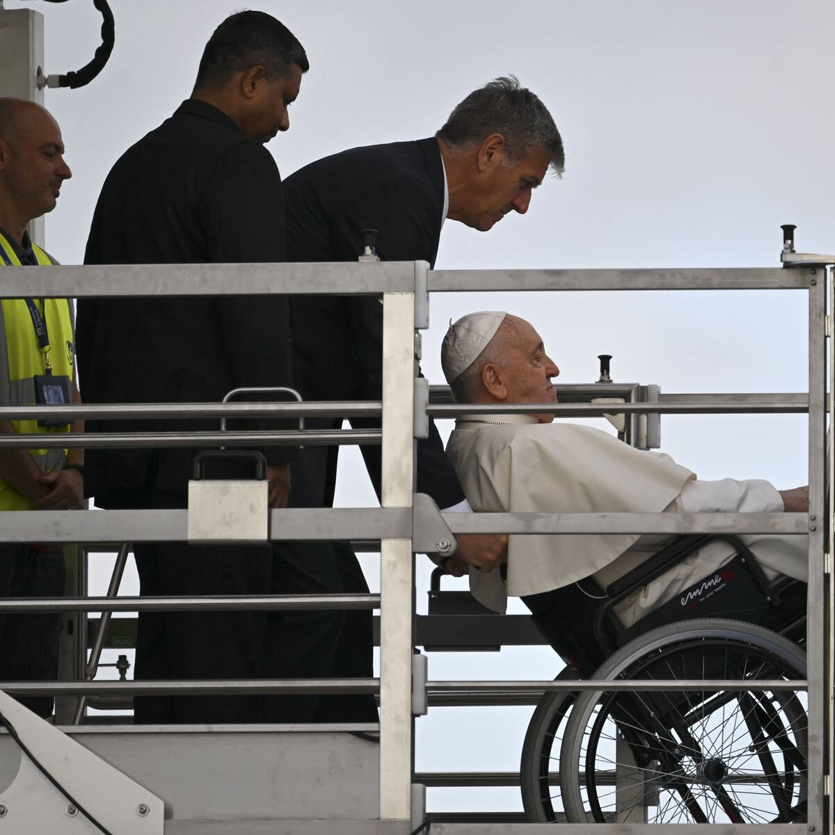 Francisco inicia el viaje más largo de su papado con una gira por Asia y Oceanía
