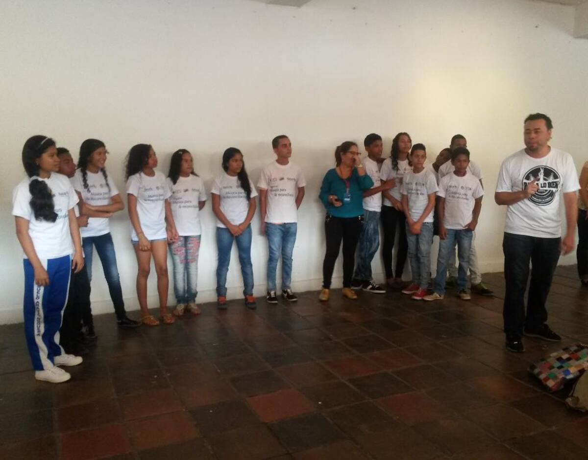 Algunos participantes del taller evidenciaron su sensibilidad hacia temas como el costo de vida, la sequía en el país, la drogadicción y la contaminación auditiva.