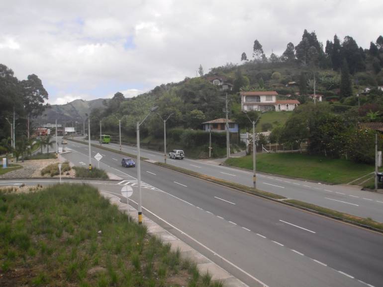 Autopista Medellín - Bogotá