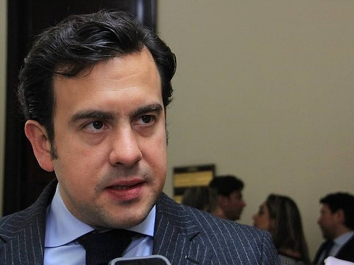 Rodrigo Lara pide a Mintrabajo replantear rutas aéreas de Avianca