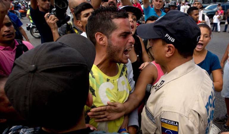 El desespero se apodero de los venezolanos.