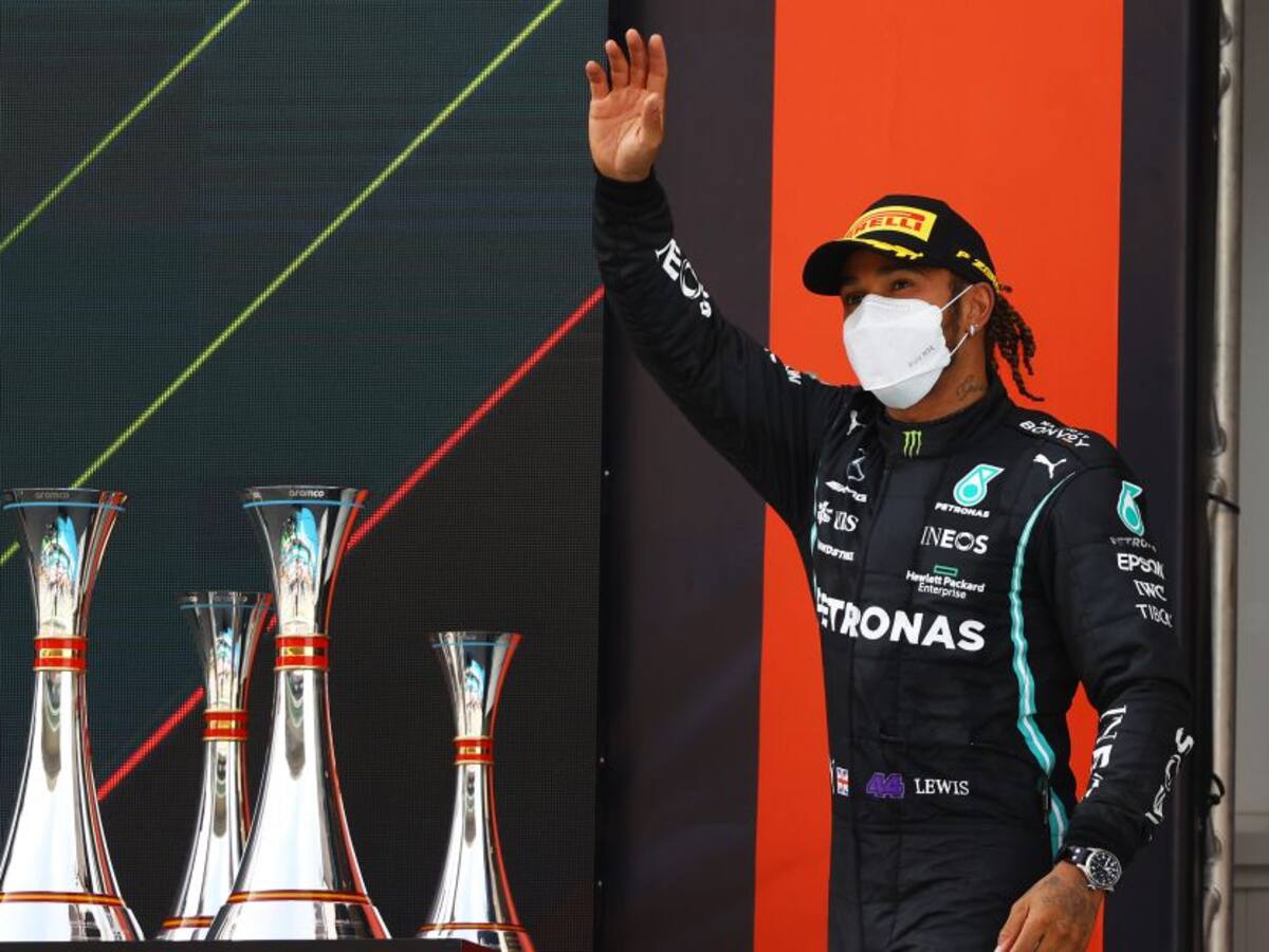 Hamilton gana el GP de España por delante de Verstappen