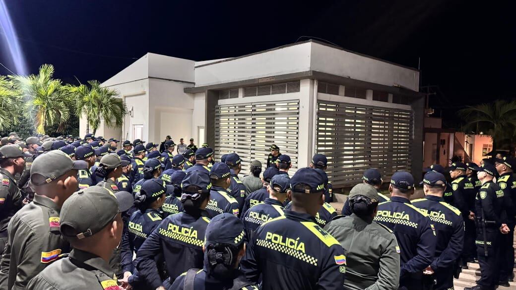 Más de 1.600 uniformados fueron desplegados para custodiar puestos de votación y acompañar esta jornada democrática en todo el departamento