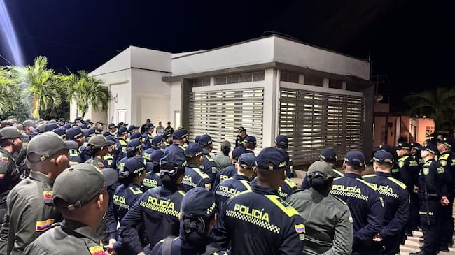 Más de 1.600 uniformados fueron desplegados para custodiar puestos de votación y acompañar esta jornada democrática en todo el departamento