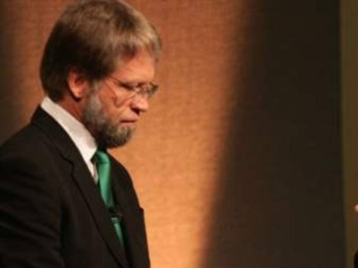 ​La guerra solo beneficia a unos 50.000 personas que viven de ella: Mockus