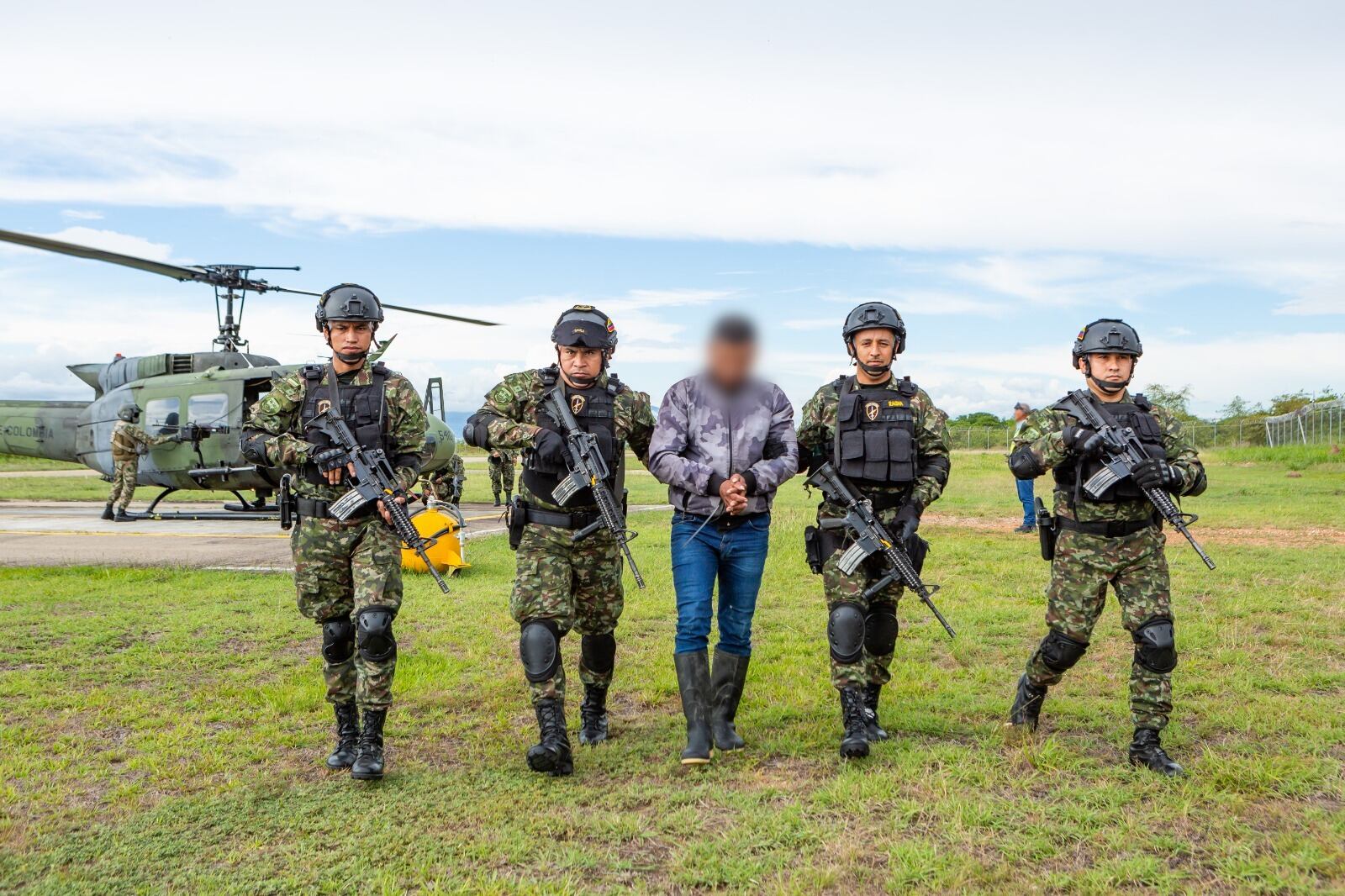 Capturado alias indio o Guajiro, presunto integrante del Frente Iván Díaz. Foto Novena Brigada.