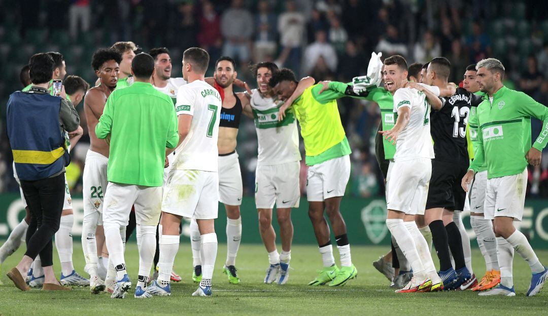 Elche asegura su permanencia en la Primera División de España