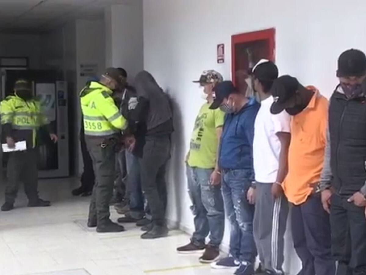 Capturan a quince personas que pretendían robar una bodega de textiles