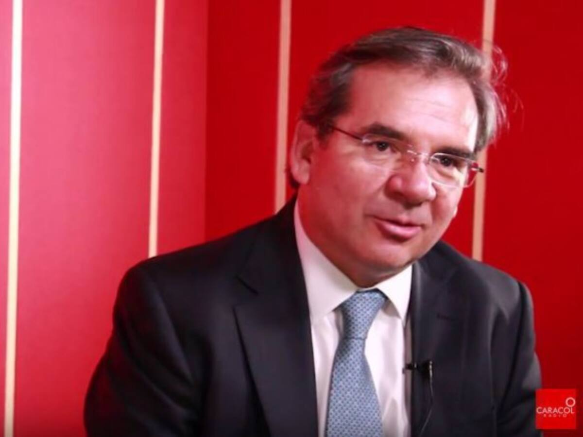 "Idilio", la salsa que pone a bailar al senador Germán Varón