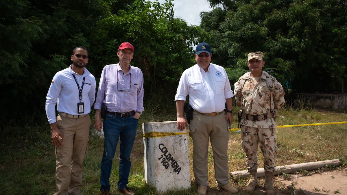 Canciller Álvaro Leyva visitó hitos fronterizos y reiteró el compromiso del Gobierno