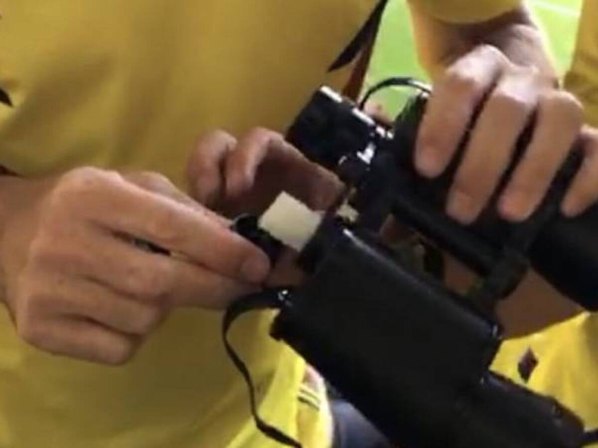 Critican a colombianos que ‘encaletaron’ trago al partido Colombia - Japón