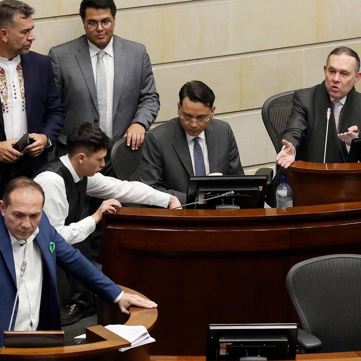 Mesa Directiva del Senado ratifica hundimiento de la Consulta Popular y decide no repetir votación