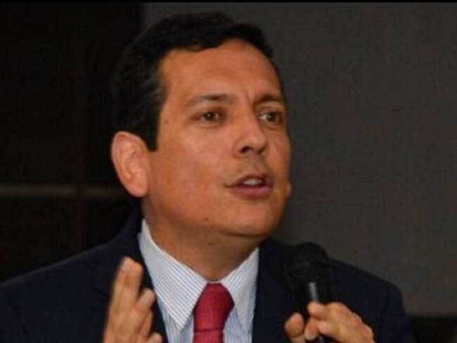 “Cambios que se pretenden hacer carecen de debate”: economista Juan Pablo Herrera