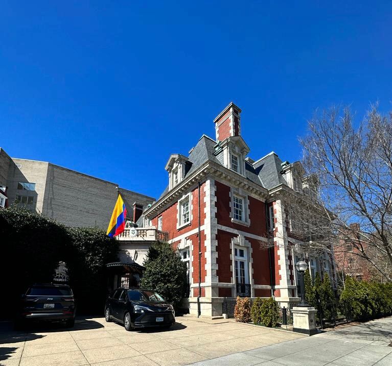 Colombia se une a las 50 embajadas en Washington DC que abren sus puertas al público, así como la residencia del embajador Luis Gilberto Murillo. Foto: Embajada