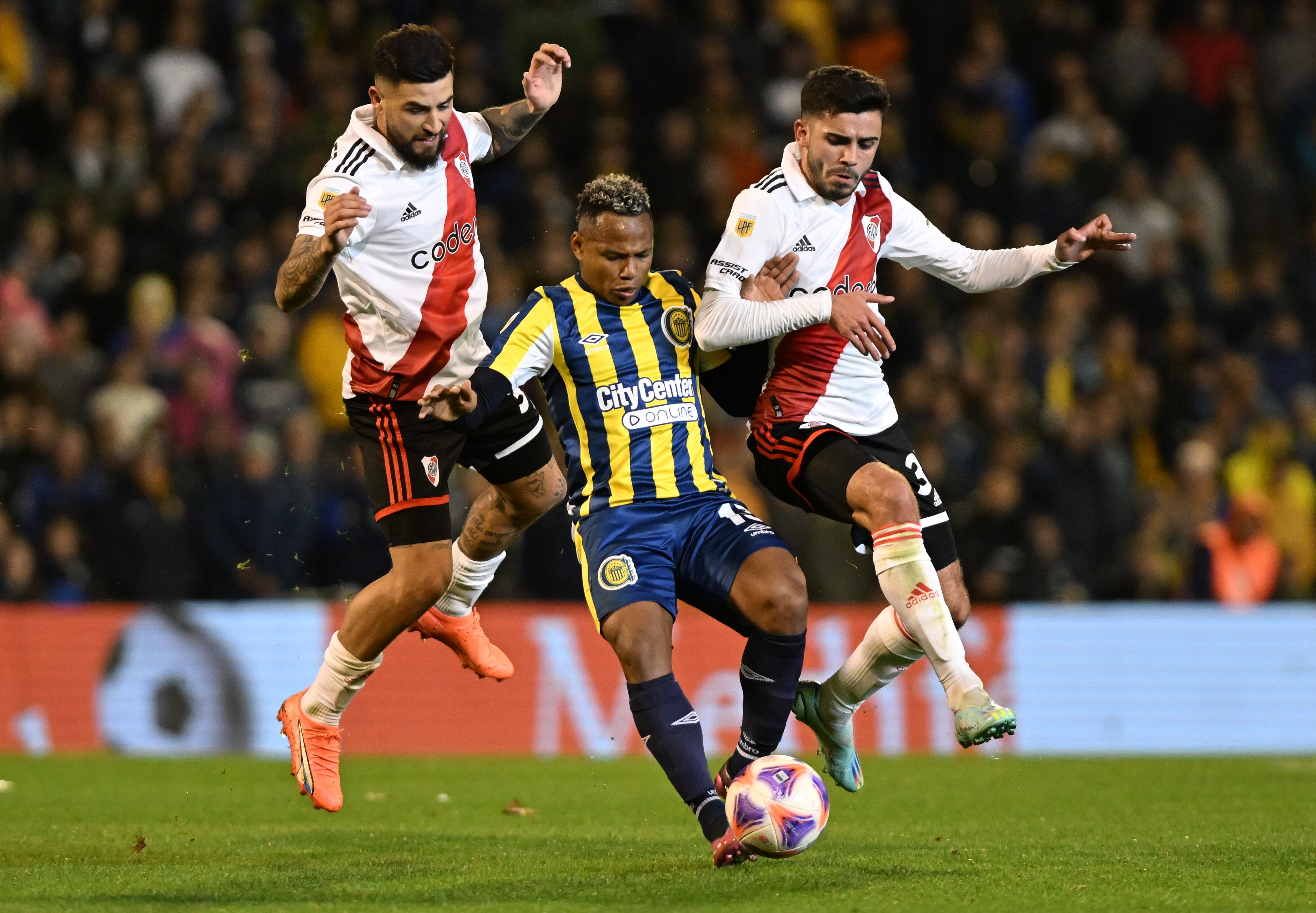 Jaminton Campaz con Rosario Central (Photo by Luciano Bisbal/Getty Images)