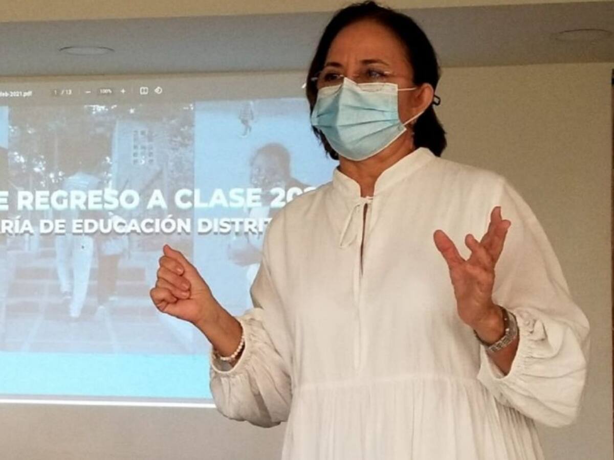 Por COVID-19 remitida secretaria de educación al Hospital Universitario