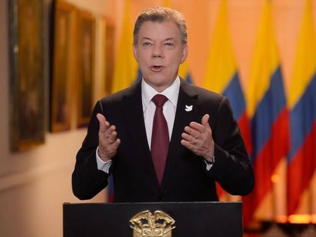 Santos dice que Venezuela rechazó ayuda humanitaria de Colombia