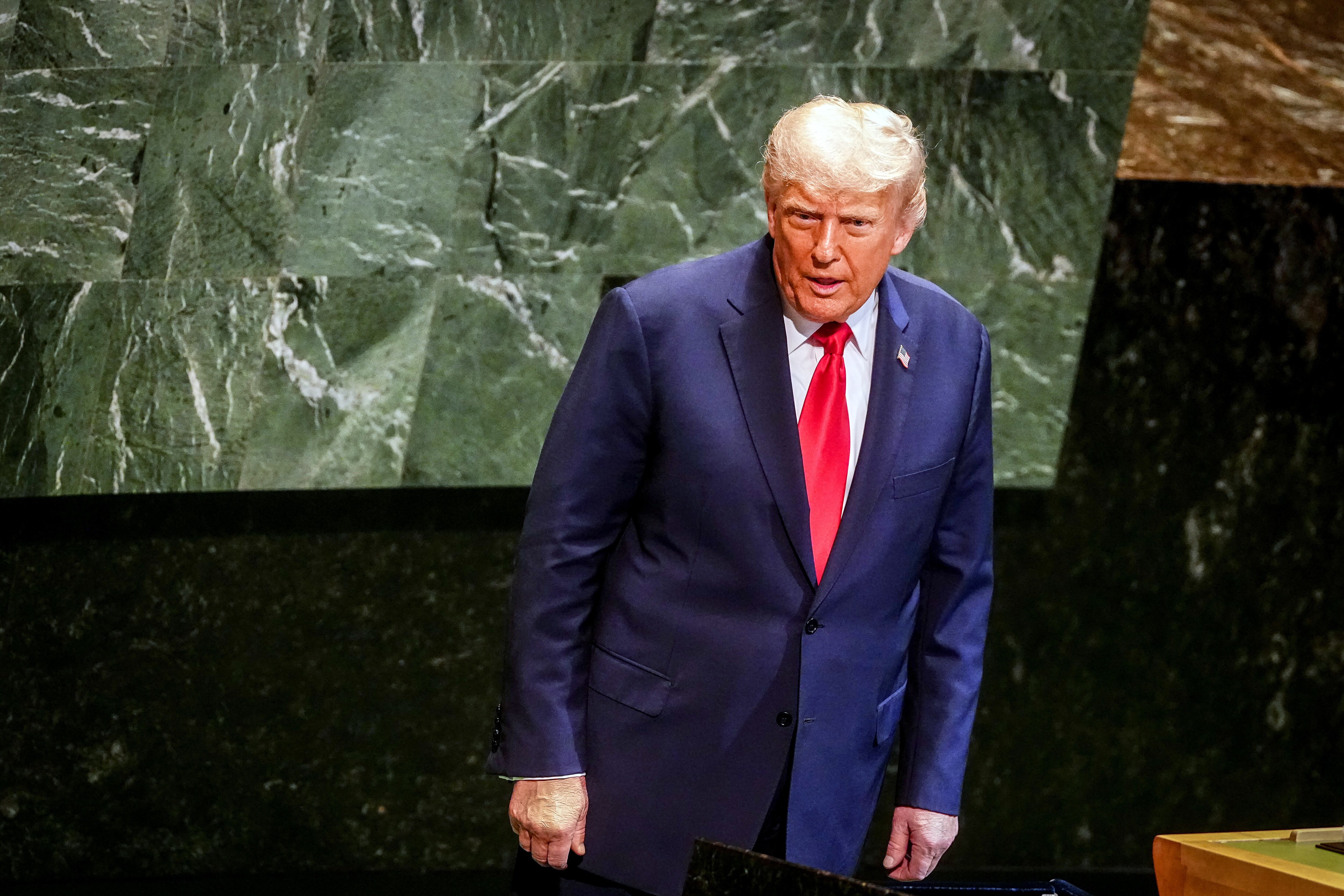 El presidente de Estados Unidos, Donald Trump, abandona el debate general de la Asamblea General de la ONU tras su discurso. (Foto de Kay Nietfeld/picture alliance vía Getty Images)