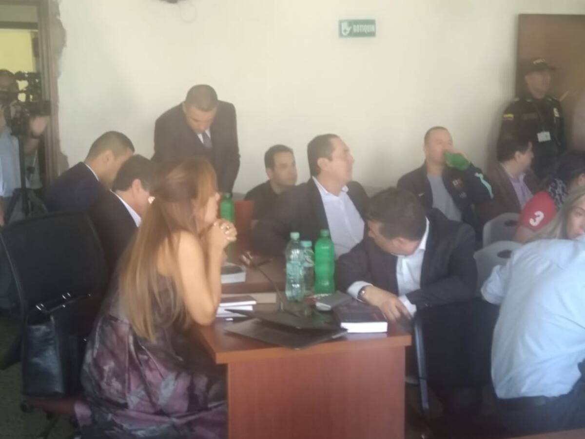 Legalizan captura del alcalde de Envigado y sus funcionarios