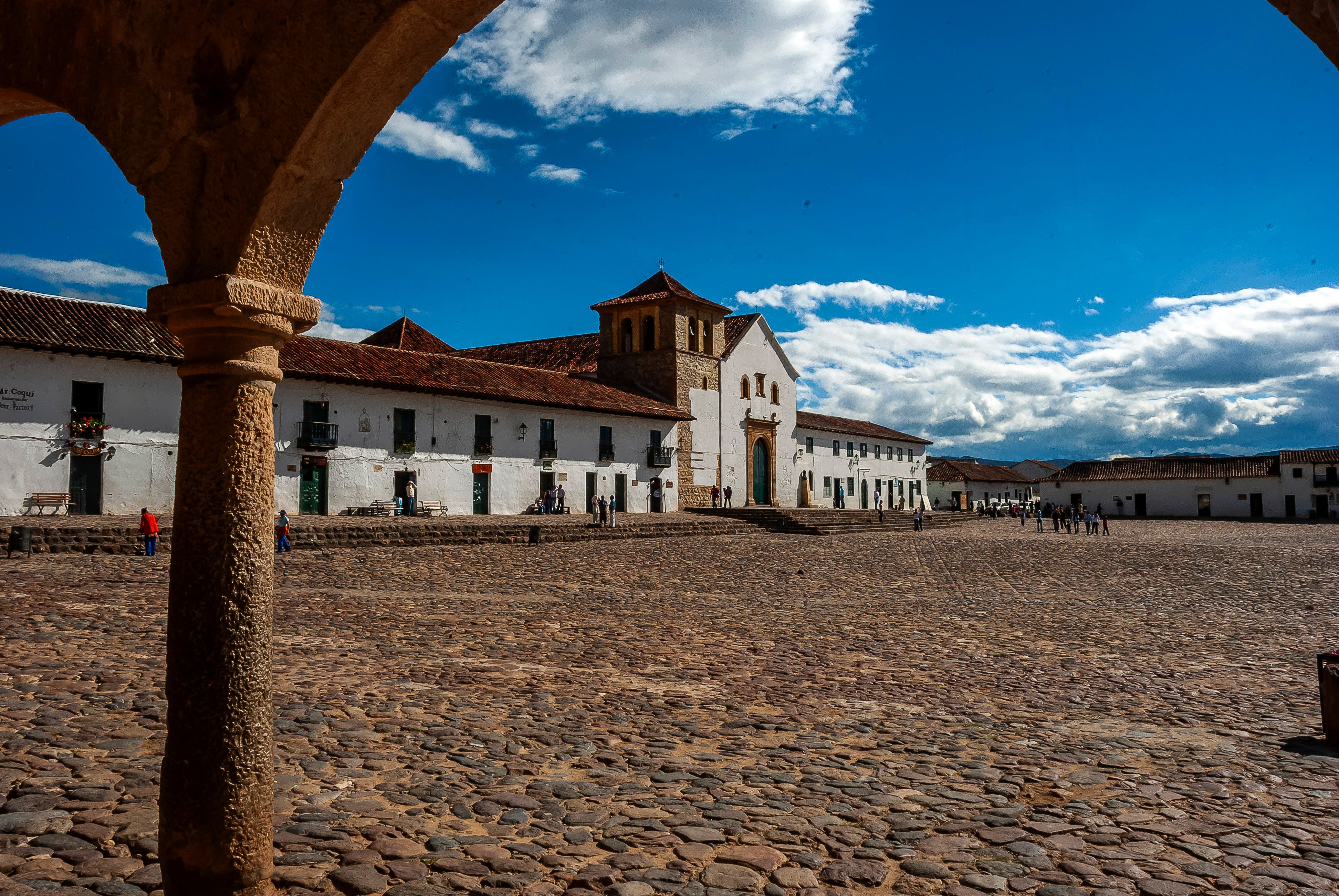 Villa de Leyva, Boyacá, Colombia-Iglesia de Nuestra Señora del Rosario y Plaza Mayor (Getty Images)