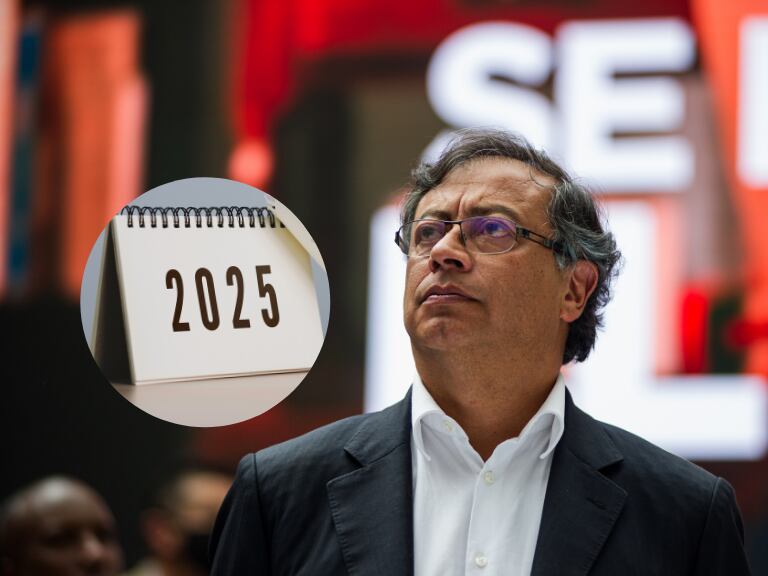 Gustavo Petro en una reunión / Calendario 2025 (Getty Images)