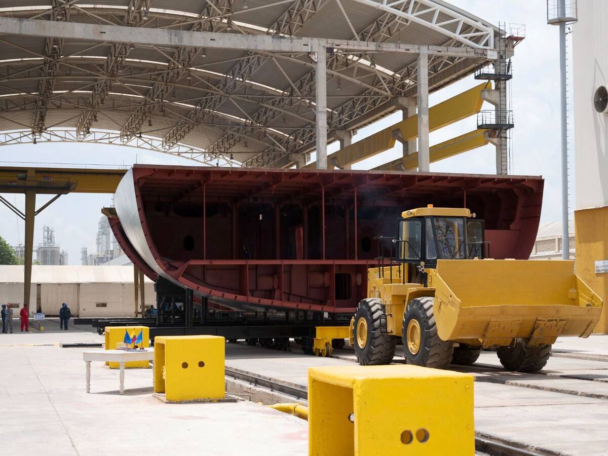 Cotecmar realiza unión de bloques de la patrullera oceánica colombiana