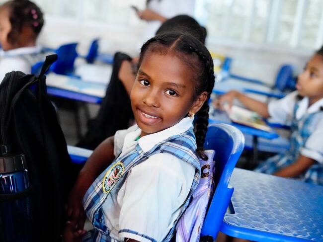 Kits escolares con ‘Al Colegio Voy Con Toda’ fueron entregados en Albornoz
