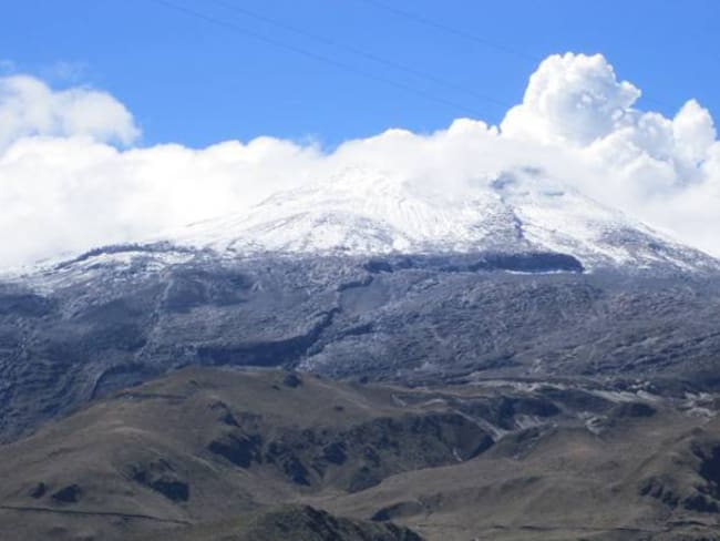 Deben acudir a fuentes oficiales sobre información del volcán Nevado del Ruíz: Servicio Geológico Colombiano