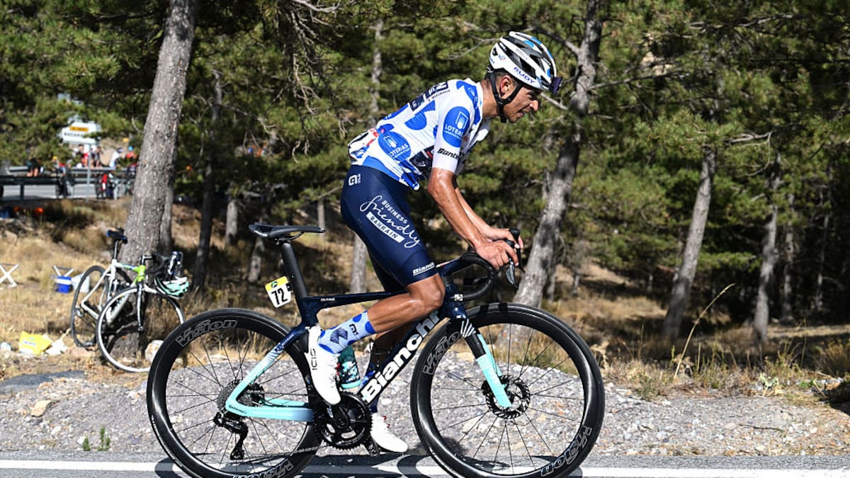Buitrago, feliz por su liderato en la montaña y el podio en la etapa 12: “Ha sido un día perfecto”