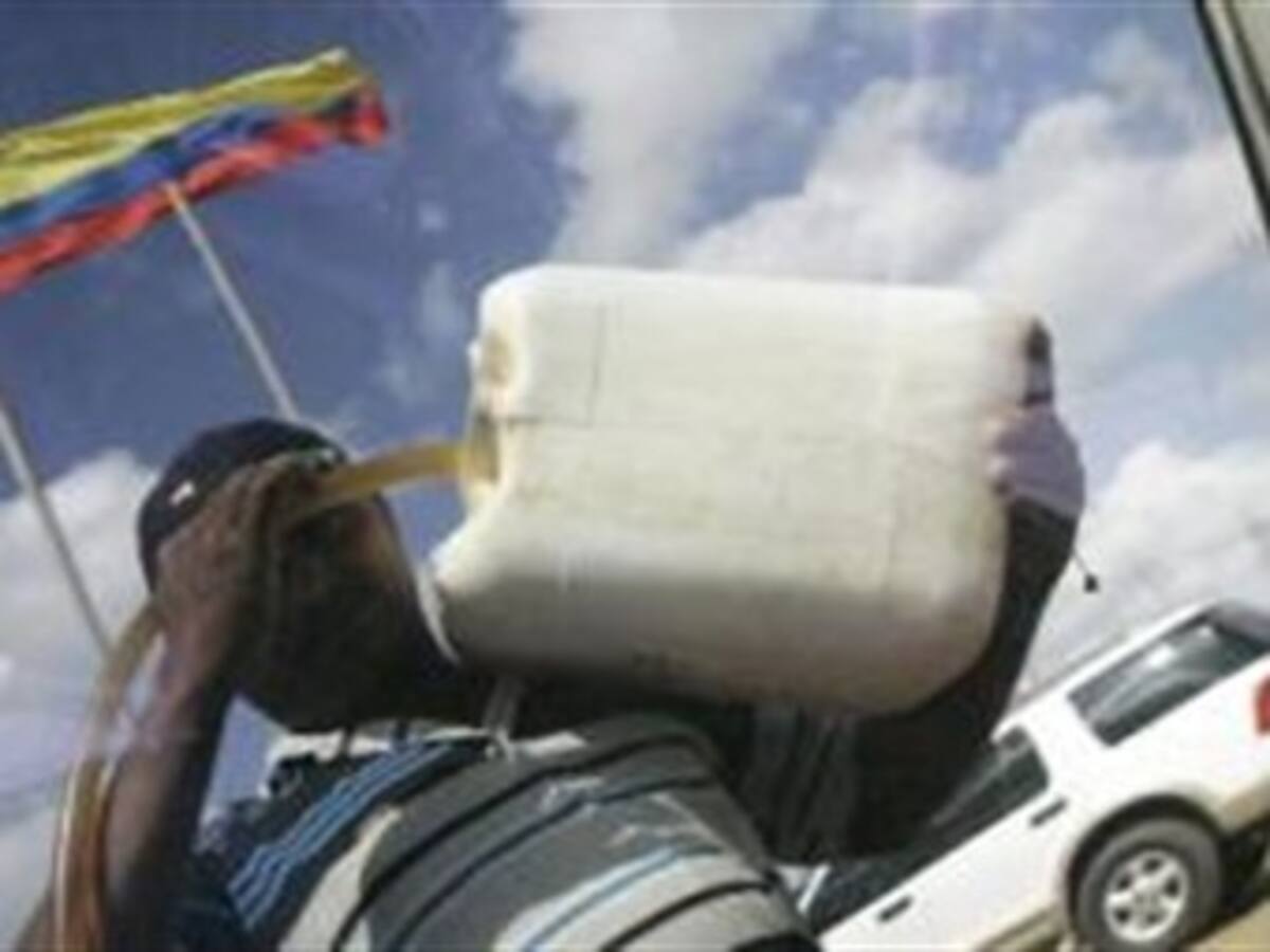 Ecopetrol garantiza suministro de gasolina a la frontera con Venezuela
