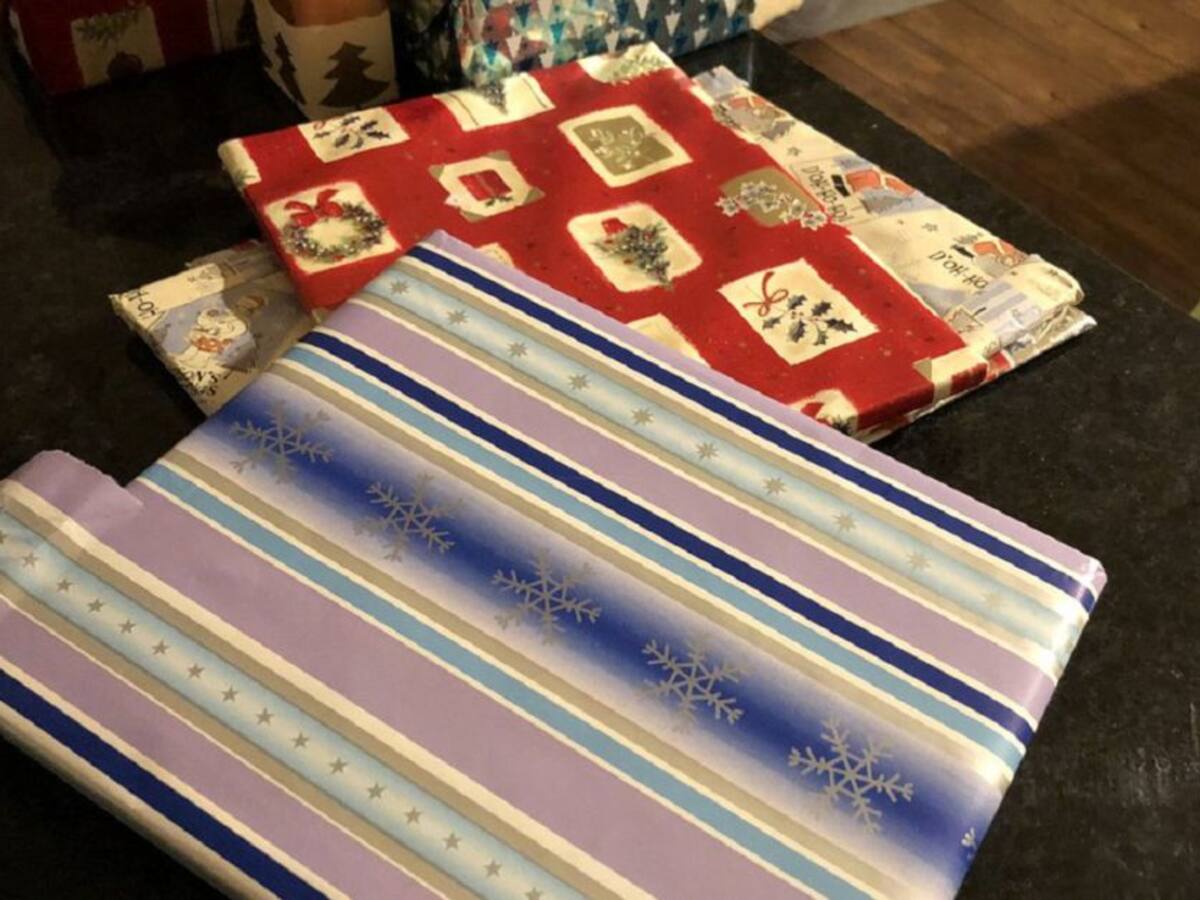 Abuelo le deja a su “nieta” 14 regalos para que abra uno por año en navidad