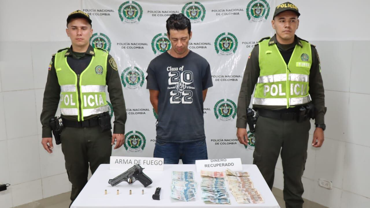 El hombre sería el responsable de varios atracos a conductores de buseta