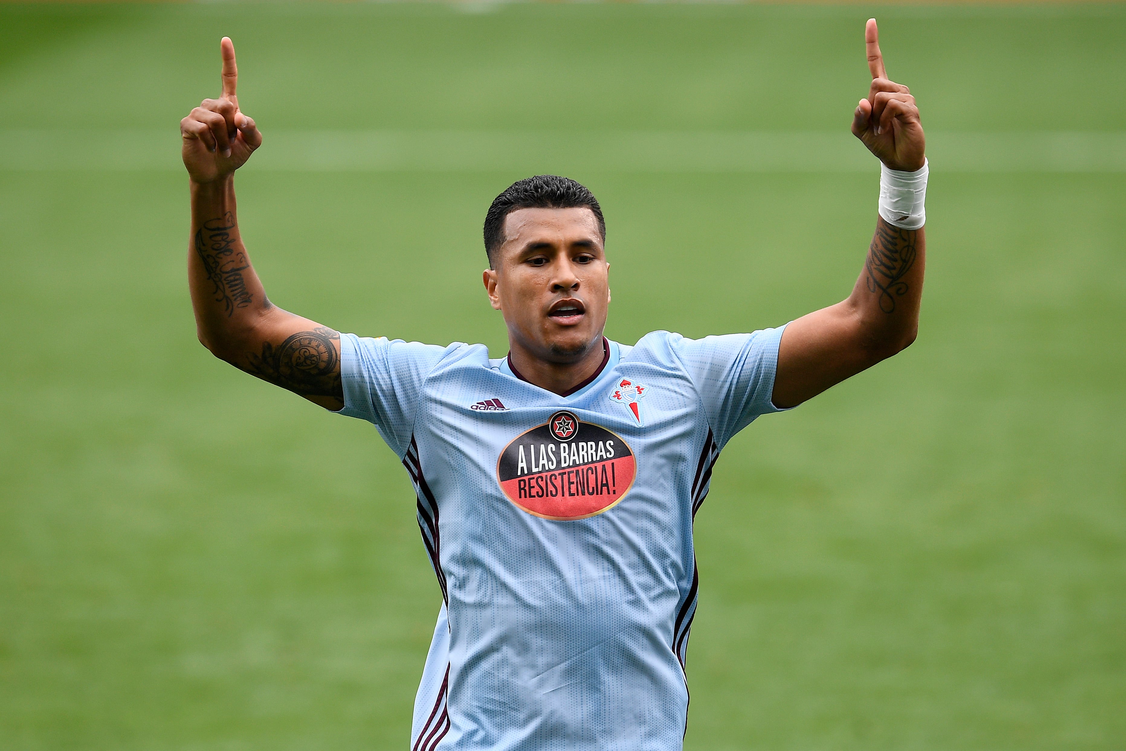 VIGO, SPAIN - JUNE 21: Jeison Murillo of Celta Vigo celebrates after scoring his teams first goal during the Liga match between RC Celta de Vigo and Deportivo Alaves at Abanca-Balaídos on June 21, 2020 in Vigo, Spain. (Photo by Octavio Passos/Getty Images)
