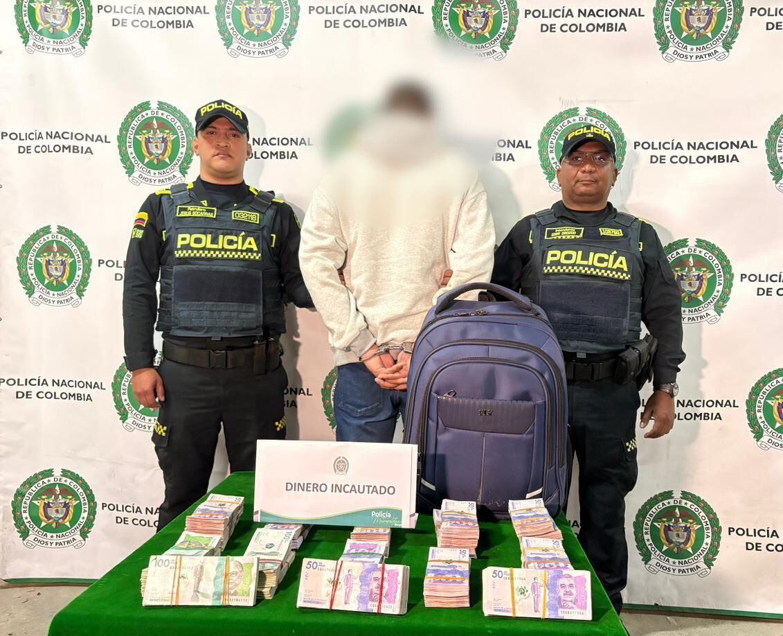La Policía capturó en Bogotá a un hombre que llevaba en una maleta $631 millones