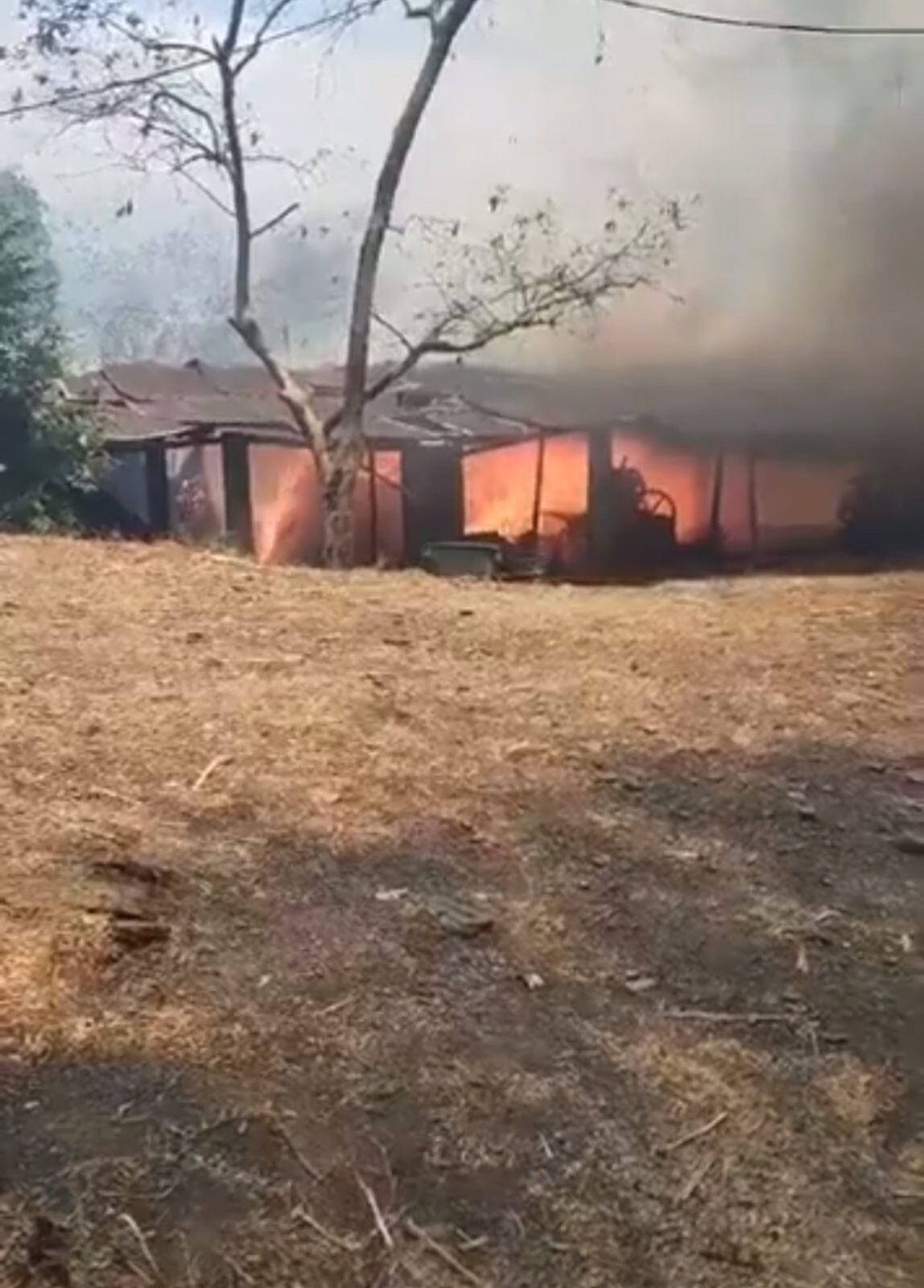 Incendio en la vereda de Chapaima, Cundinamarca.