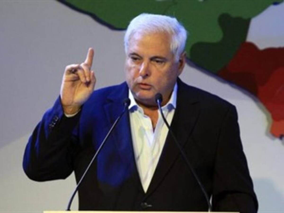 Panamá retiene un barco de bandera norcoreana con material bélico