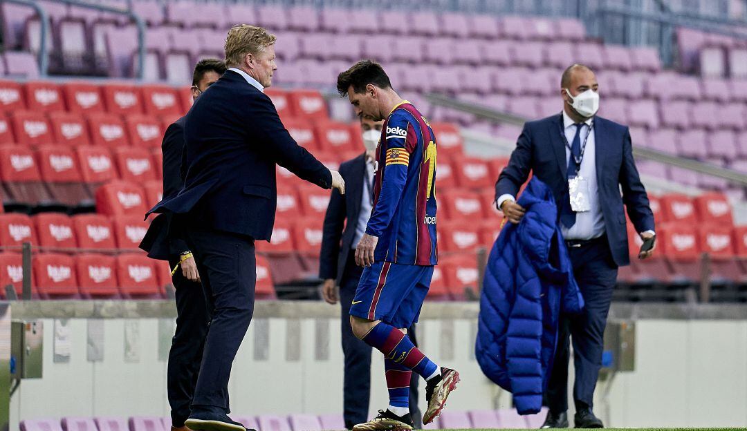 Lionel Messi y Ronald Koeman en el Barcelona 2021