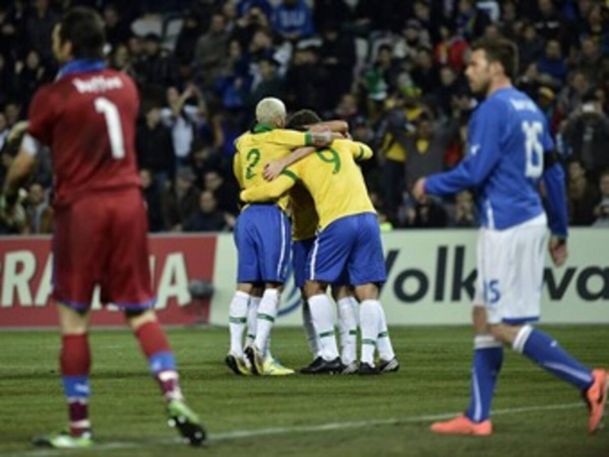 Vibrante resultó el empate entre Italia y Brasil