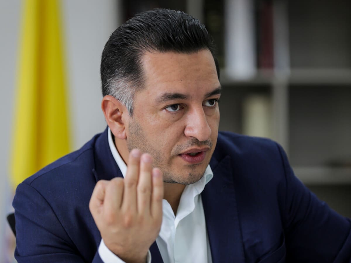 Amo mi vida, no me interesa perderla: Idárraga dice que buscan callarlo tras denuncias de corrupción