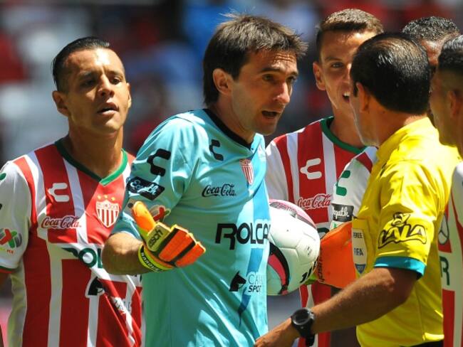 José Borda le explica: en el fútbol no se sancionan las devoluciones