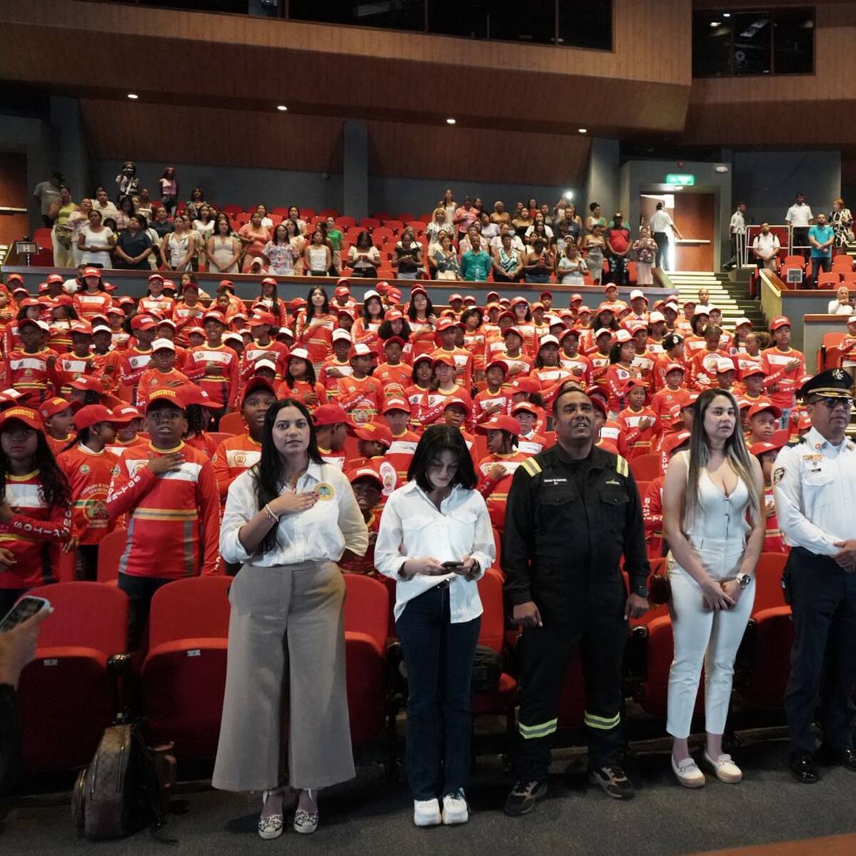 En Cartagena 700 niños y niñas se graduaron de ‘bomberitos’ con apoyo de Ecopetrol