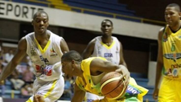 Águilas de Tunja sorprendó a Piratas en Bogotá y Búcaros volvió a vencer a Bambuqueros