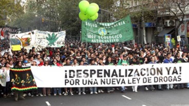 La marcha de la marihuana, en la columna de Pascual Gaviria.