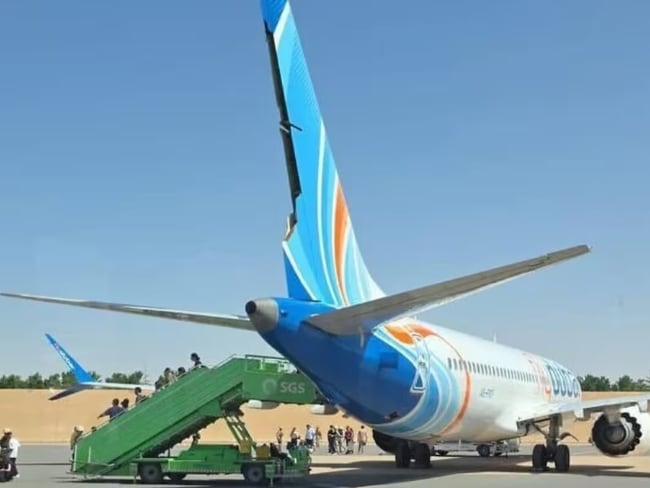 Avión de FlyDubai con destino Tel Aviv aterrizó en Arabia Saudita por un “incidente”  